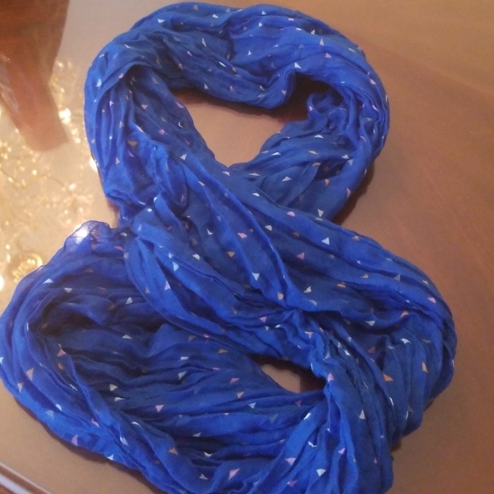 Blue printed scarf